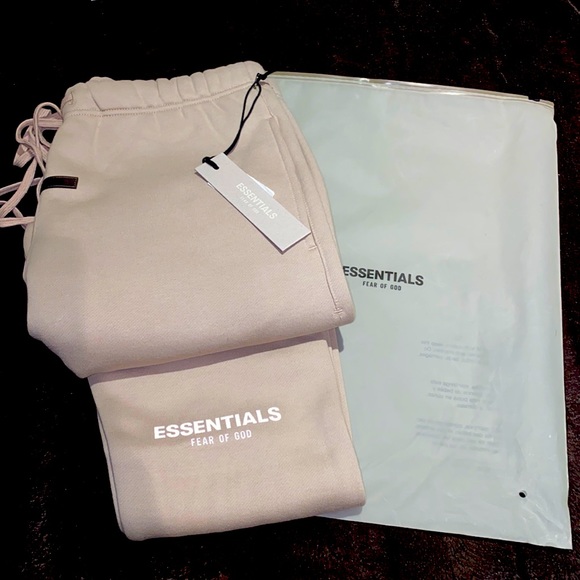 ✅ NWT UNISEX FEAR OF GOD Essentials lounge pants jogger pants Tan Taupe String - Picture 3 of 6
